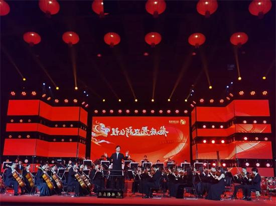 我校音乐学院副院长王永锴副教授受邀指挥2024年广东珠影交响乐团新年音乐会